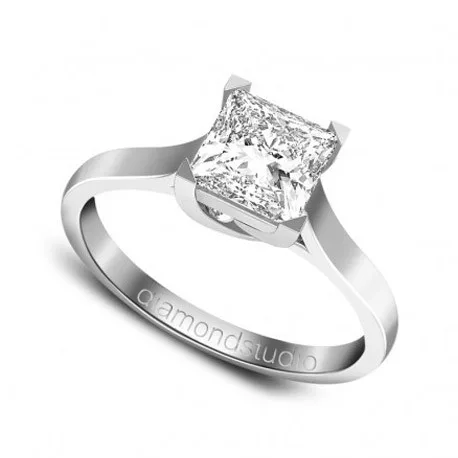princess-cut-diamond-solitaire-engagement-ring
