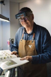 Mark Peddie at work, Diamond Studio